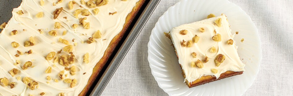 Carrot Cake Cheesecake Bars
